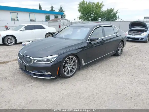 WBA7F2C54GG421198 2016 BMW 7ER - Image 2