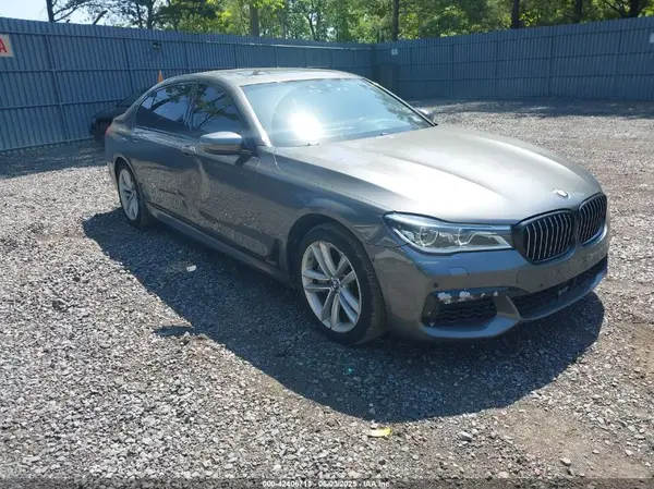 WBA7F2C54HG421509 2017 BMW 7ER - Image 1