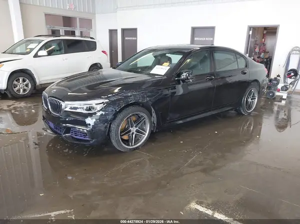 WBA7F2C54HG421770 2017 BMW 7ER - Image 2