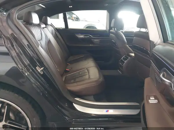 WBA7F2C54HG421770 2017 BMW 7ER - Image 8