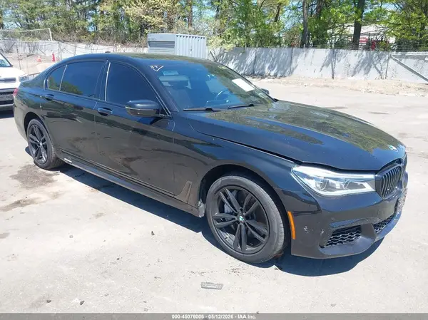 WBA7F2C54JB238713 2018 BMW 7ER - Image 1