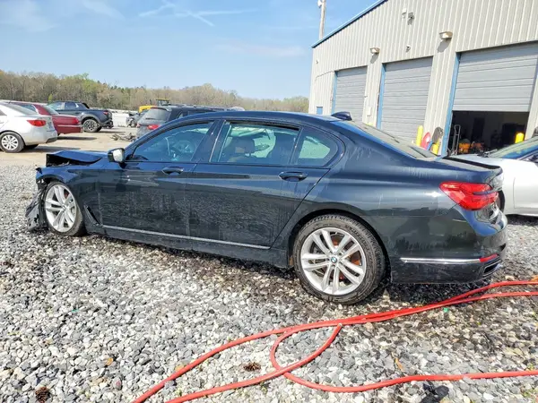 WBA7F2C54JG424075 2018 BMW 7ER - Image 2