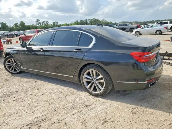 WBA7F2C54KB239619 2019 BMW 7ER - Image 2