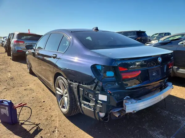 WBA7F2C54KB240379 2019 BMW 7ER - Image 2