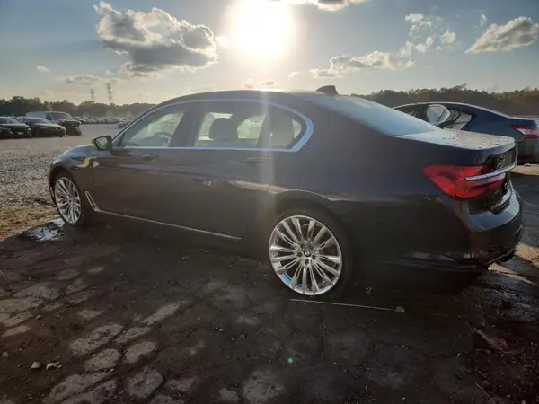 WBA7F2C55GG418794 2016 BMW 7ER - Image 2