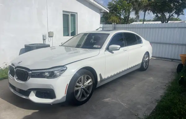 WBA7F2C55GG419122 2016 BMW 7ER - Image 2