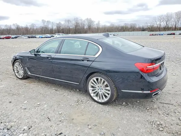 WBA7F2C55GG420187 2016 BMW 7ER - Image 2