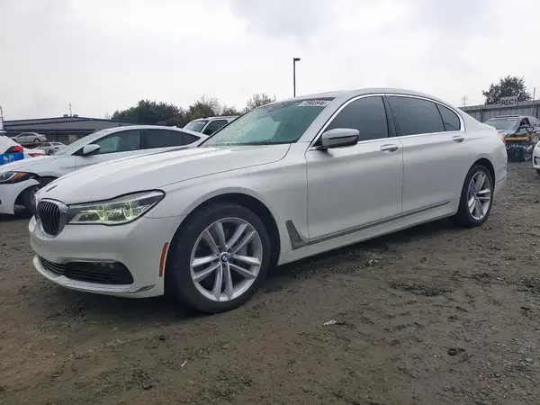 WBA7F2C55HG421633 2017 BMW 7ER - Image 1