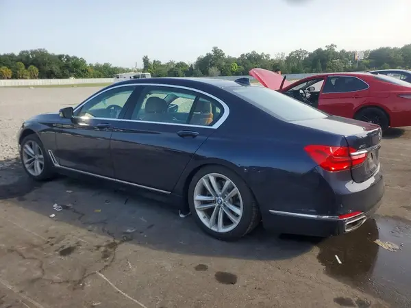 WBA7F2C55HG422684 2017 BMW 7ER - Image 2