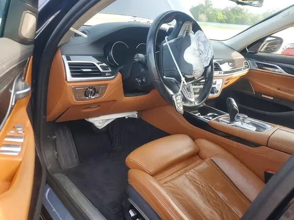 WBA7F2C55HG422684 2017 BMW 7ER - Image 8