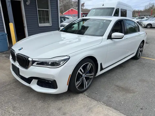 WBA7F2C55JB238347 2018 BMW 7ER - Image 2