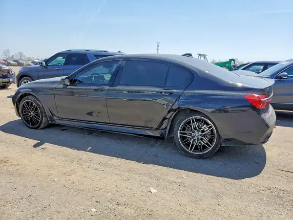 WBA7F2C55JB238736 2018 BMW 7ER - Image 2
