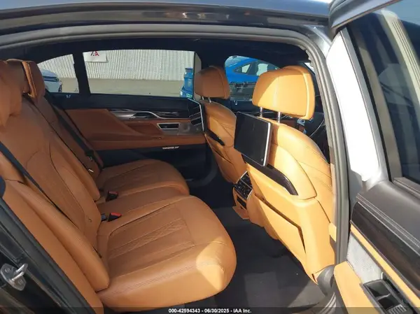 WBA7F2C56GG415192 2016 BMW 7ER - Image 8