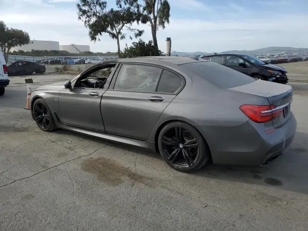 WBA7F2C56GG415953 2016 BMW 7ER - Image 2