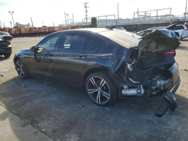 WBA7F2C56GG416844 2016 BMW 7ER - Image 2