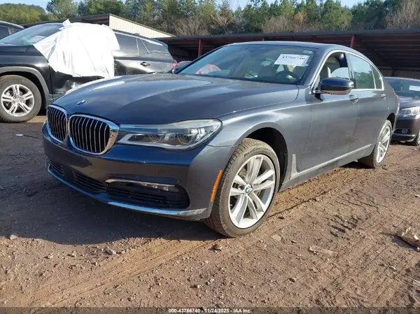 WBA7F2C56GG418108 2016 BMW 7ER - Image 2
