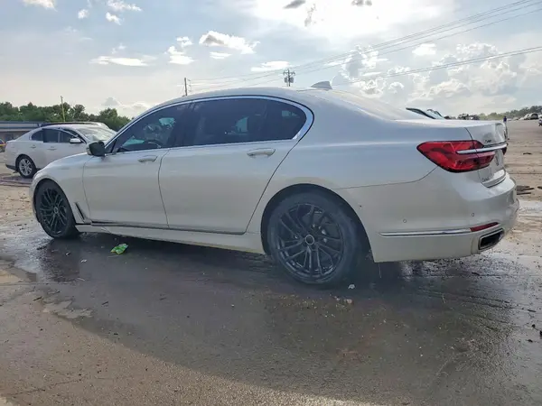 WBA7F2C56GG418156 2016 BMW 7ER - Image 2