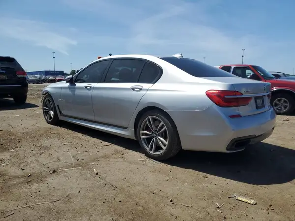 WBA7F2C56HG421978 2017 BMW 7ER - Image 2