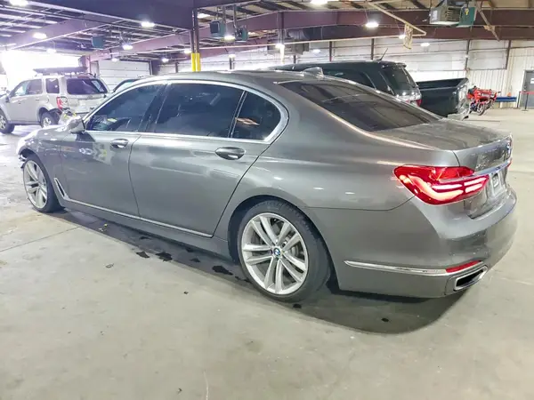 WBA7F2C56JG424093 2018 BMW 7ER - Image 2