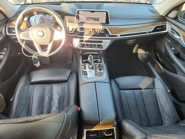 WBA7F2C56KB238990 2019 BMW 7ER - Image 8