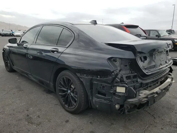 WBA7F2C56KB239203 2019 BMW 7ER - Image 2