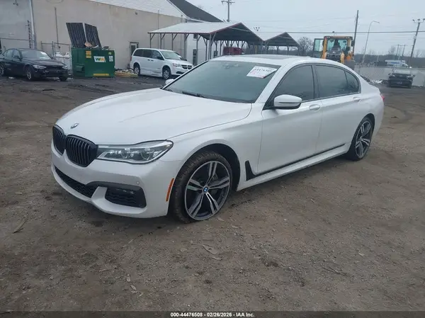 WBA7F2C56KB239928 2019 BMW 7ER - Image 2