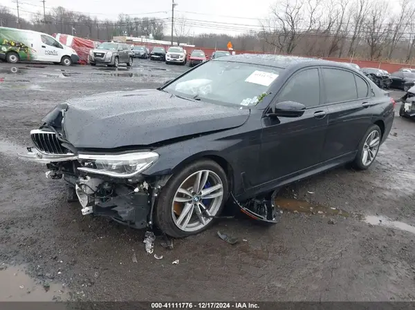 WBA7F2C56KB240271 2019 BMW 7ER - Image 2