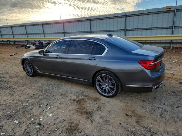 WBA7F2C57GG415458 2016 BMW 7ER - Image 2