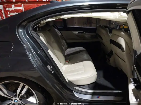 WBA7F2C57GG416061 2016 BMW 7ER - Image 8
