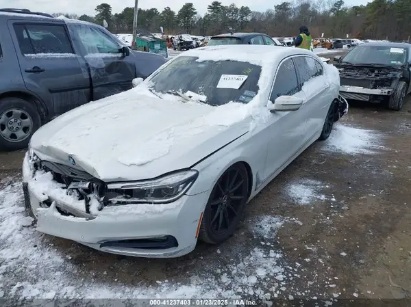 WBA7F2C57GG416383 2016 BMW 7ER - Image 2