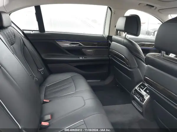 WBA7F2C57GG416920 2016 BMW 7ER - Image 8