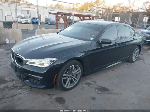 WBA7F2C57GG417422 2016 BMW 7ER - Image 2