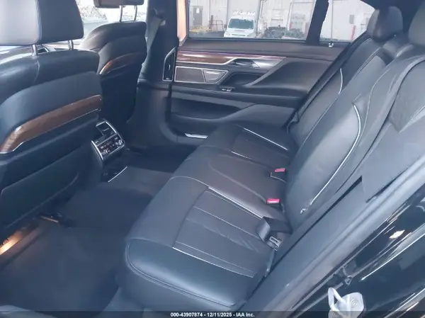 WBA7F2C57GG417422 2016 BMW 7ER - Image 8