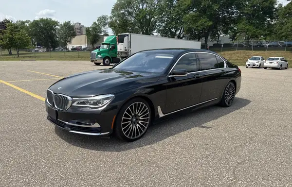 WBA7F2C57GG417520 2016 BMW 7ER - Image 2