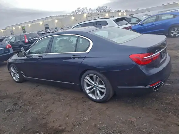 WBA7F2C57GG418389 2016 BMW 7ER - Image 2