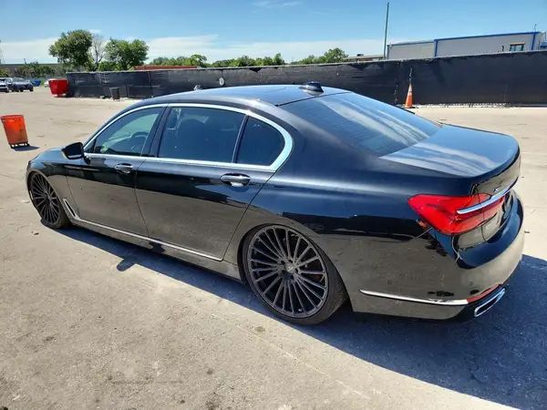 WBA7F2C57GG419252 2016 BMW 7ER - Image 2