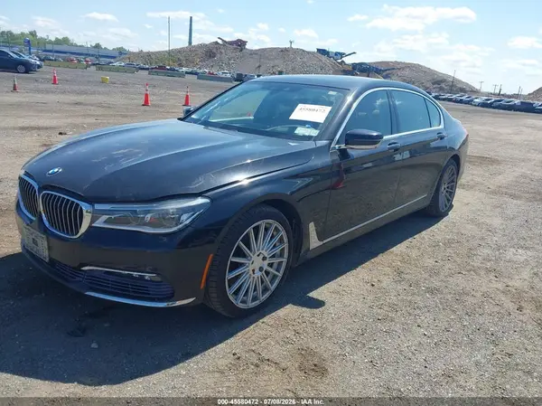 WBA7F2C57HG421360 2017 BMW 7ER - Image 2
