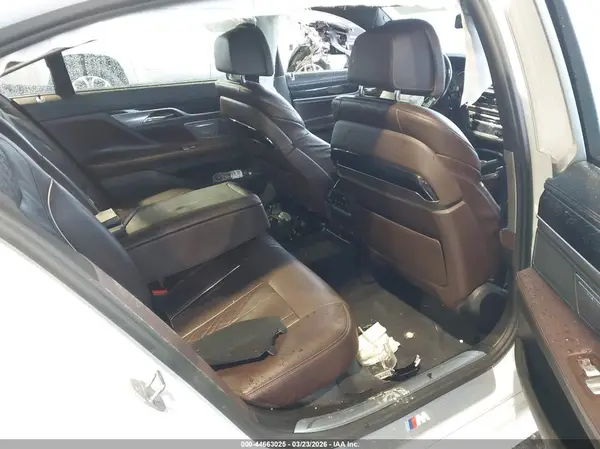 WBA7F2C57HG421486 2017 BMW 7ER - Image 8