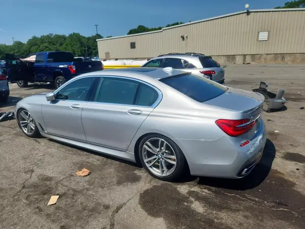 WBA7F2C57HG422394 2017 BMW 7ER - Image 2
