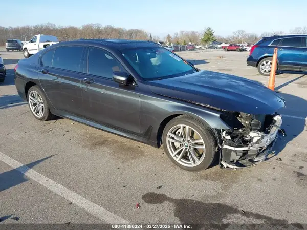 WBA7F2C57HG422654 2017 BMW 7ER - Image 1