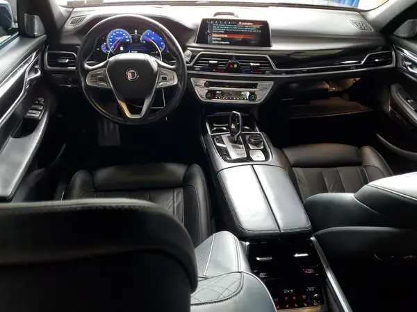 WBA7F2C57HG543765 2017 BMW 7ER - Image 8