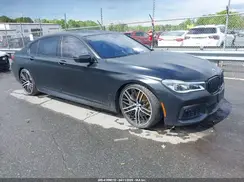 WBA7F2C57JB238219 2018 BMW 7ER