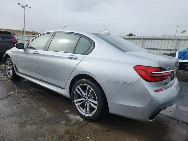 WBA7F2C57JB238477 2018 BMW 7ER - Image 2