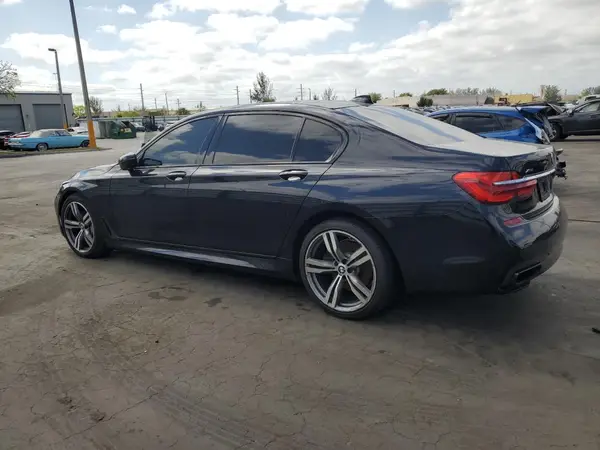 WBA7F2C57JG423681 2018 BMW 7ER - Image 2
