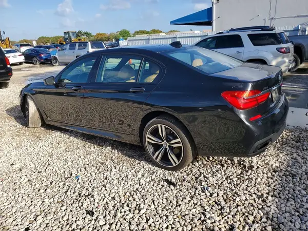 WBA7F2C57JG423745 2018 BMW 7ER - Image 2