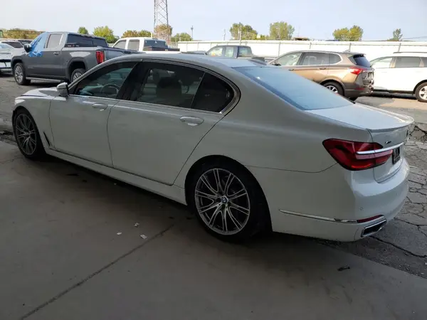 WBA7F2C57JG424443 2018 BMW 7ER - Image 2