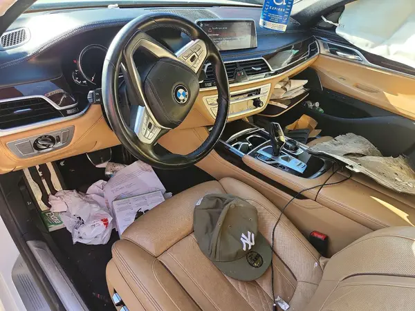 WBA7F2C57KB240747 2019 BMW 7ER - Image 8