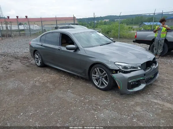 WBA7F2C58GG415114 2016 BMW 7ER - Image 1