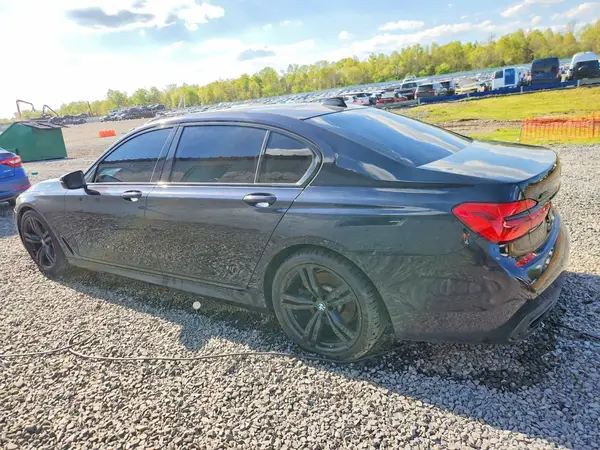 WBA7F2C58GG415971 2016 BMW 7ER - Image 2