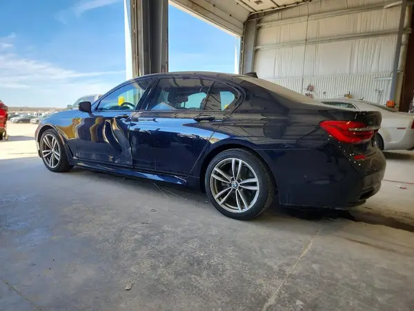 WBA7F2C58GG415999 2016 BMW 7ER - Image 2